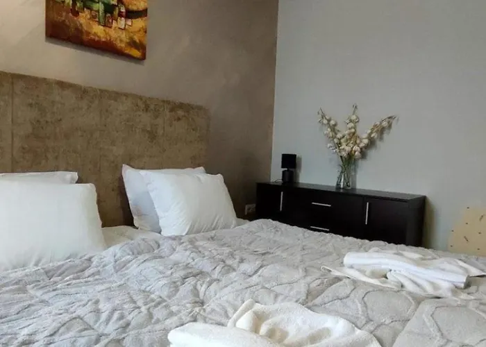 Florimont Heights Complex 班斯科