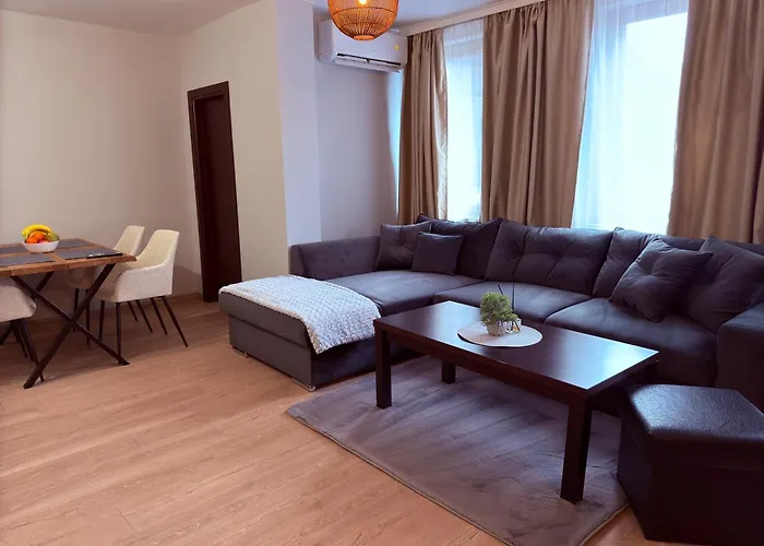 公寓式酒店 Florimont Heights Complex 3*