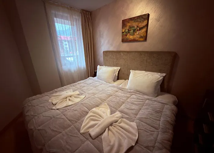 Florimont Heights Complex 班斯科